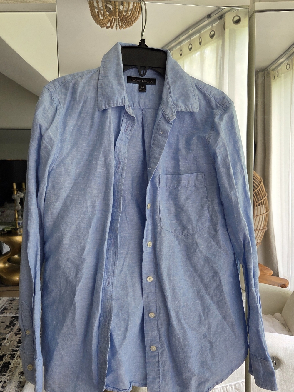 Banana Republic Light Blue Casual Button-Down Shirt